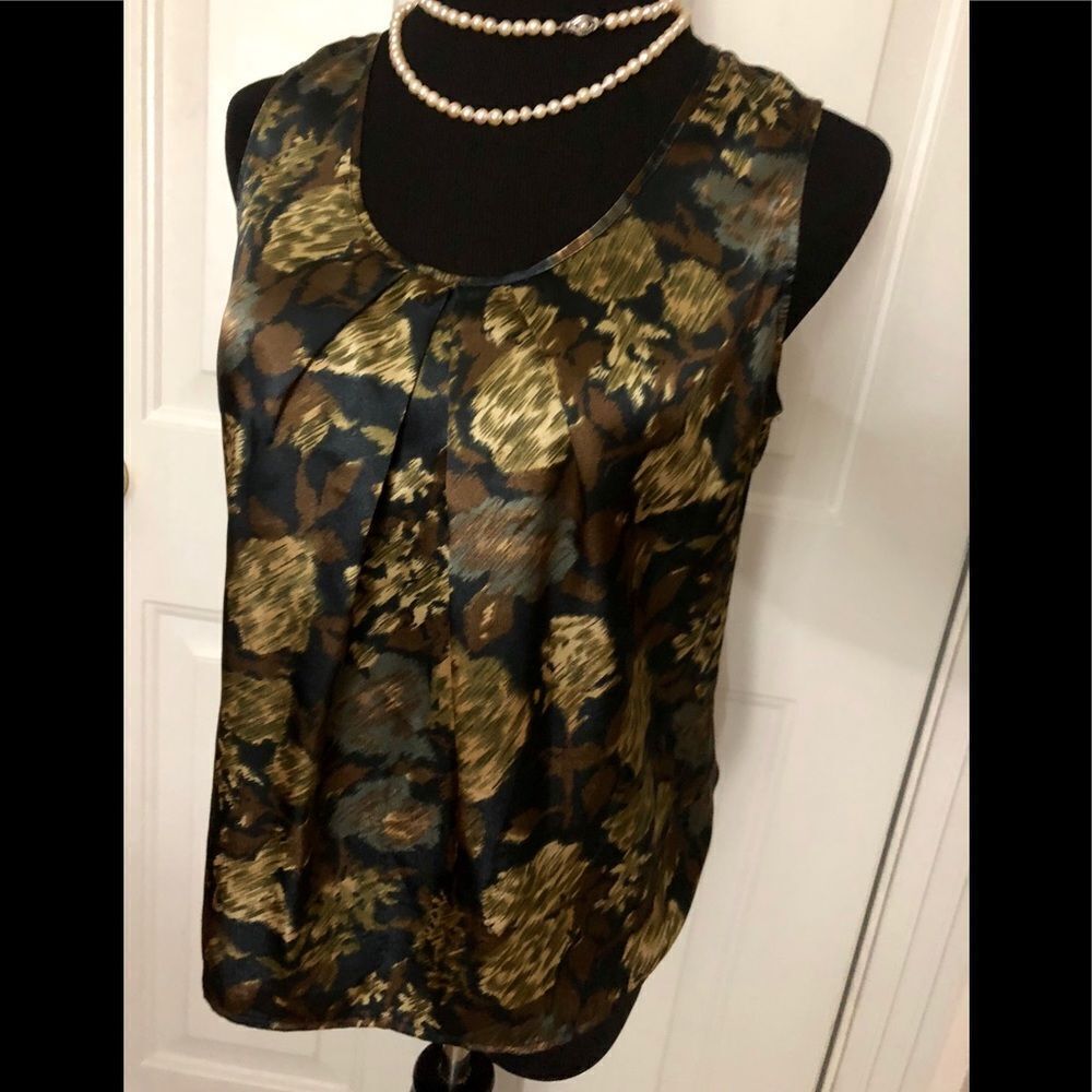 Beautiful tank by Jones New York Suit size 6